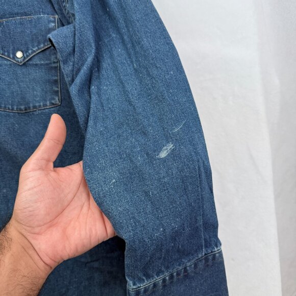 Vintage Carhartt Denim Shirt MensL Blue Western Workwear Pearl Snap Flap Pocket - Picture 6 of 12